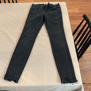 FRAME, Black denim, skinny, fringe at ankle